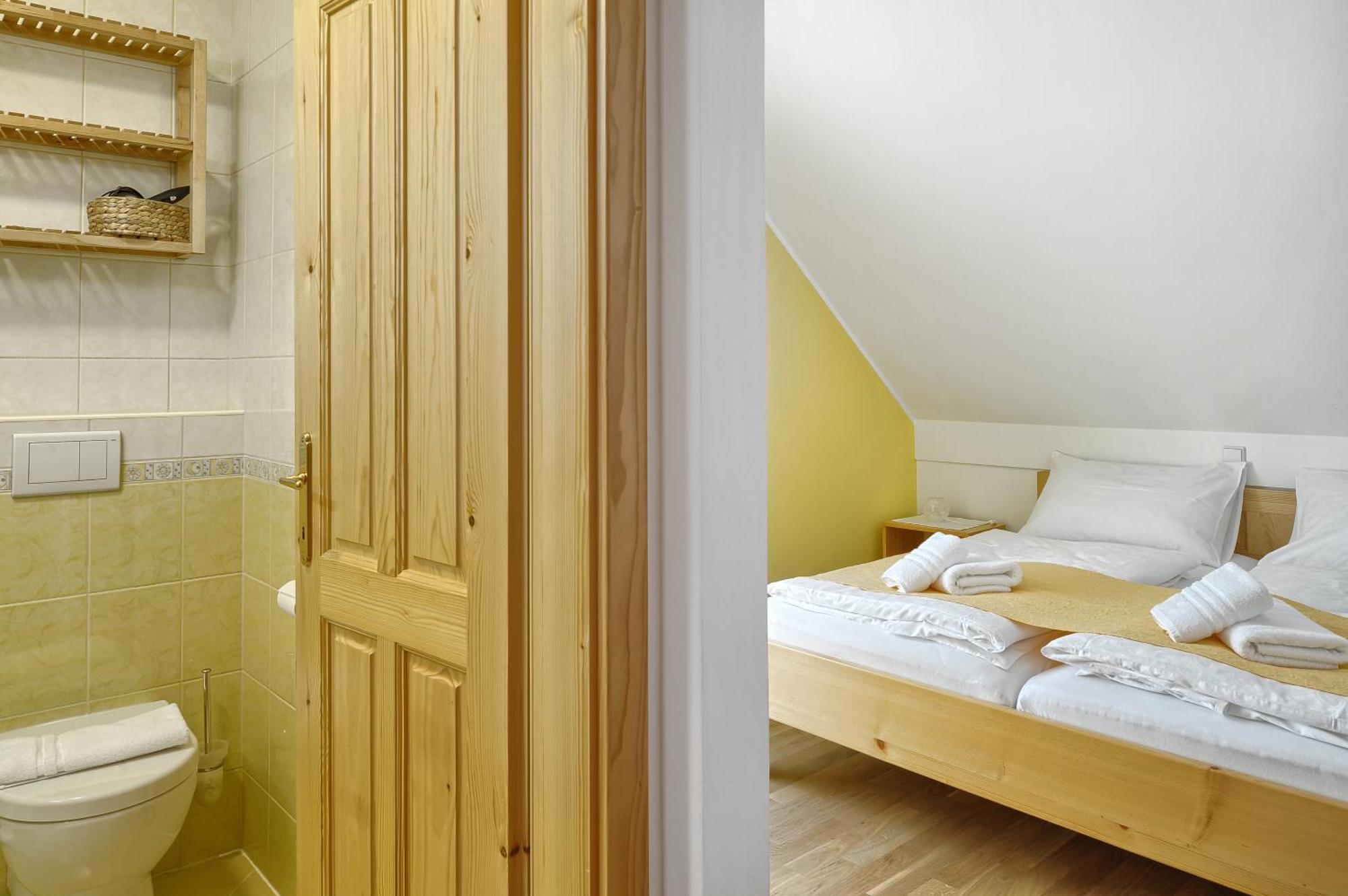 Svecina Farm Stay Jarc Vineyard חדר תמונה