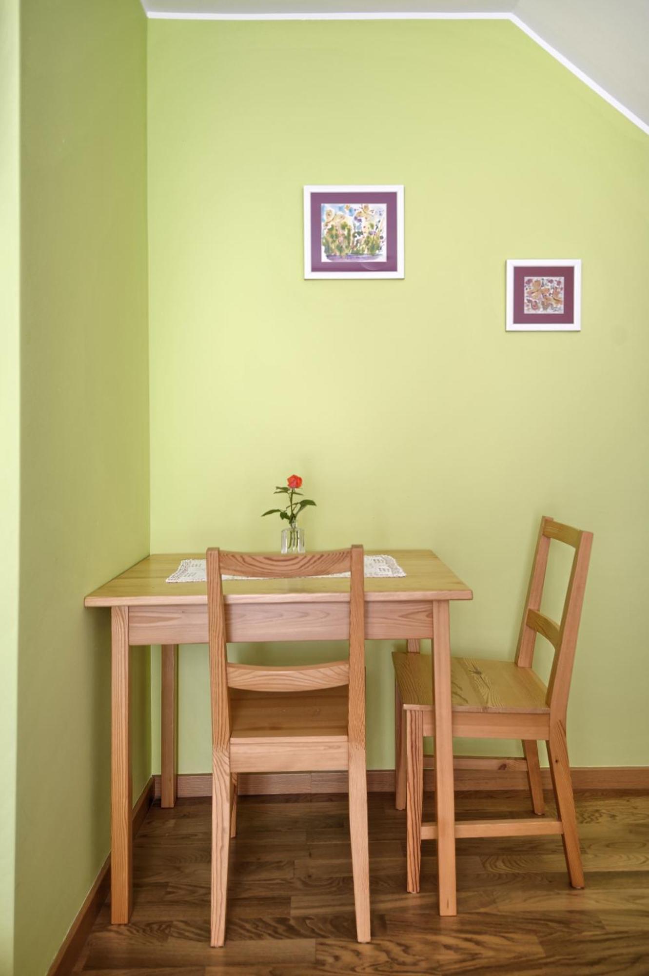 Svecina Farm Stay Jarc Vineyard חדר תמונה